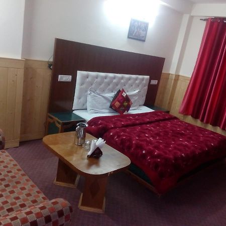 מנאלי Gautam Hotel & Cottage מראה חיצוני תמונה