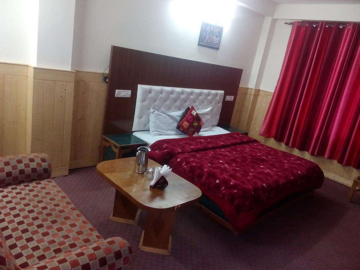 מנאלי Gautam Hotel & Cottage מראה חיצוני תמונה